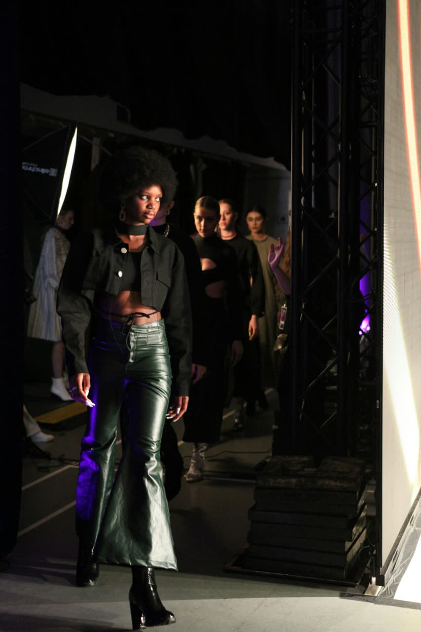 L&C Model Connect showcase photo 2